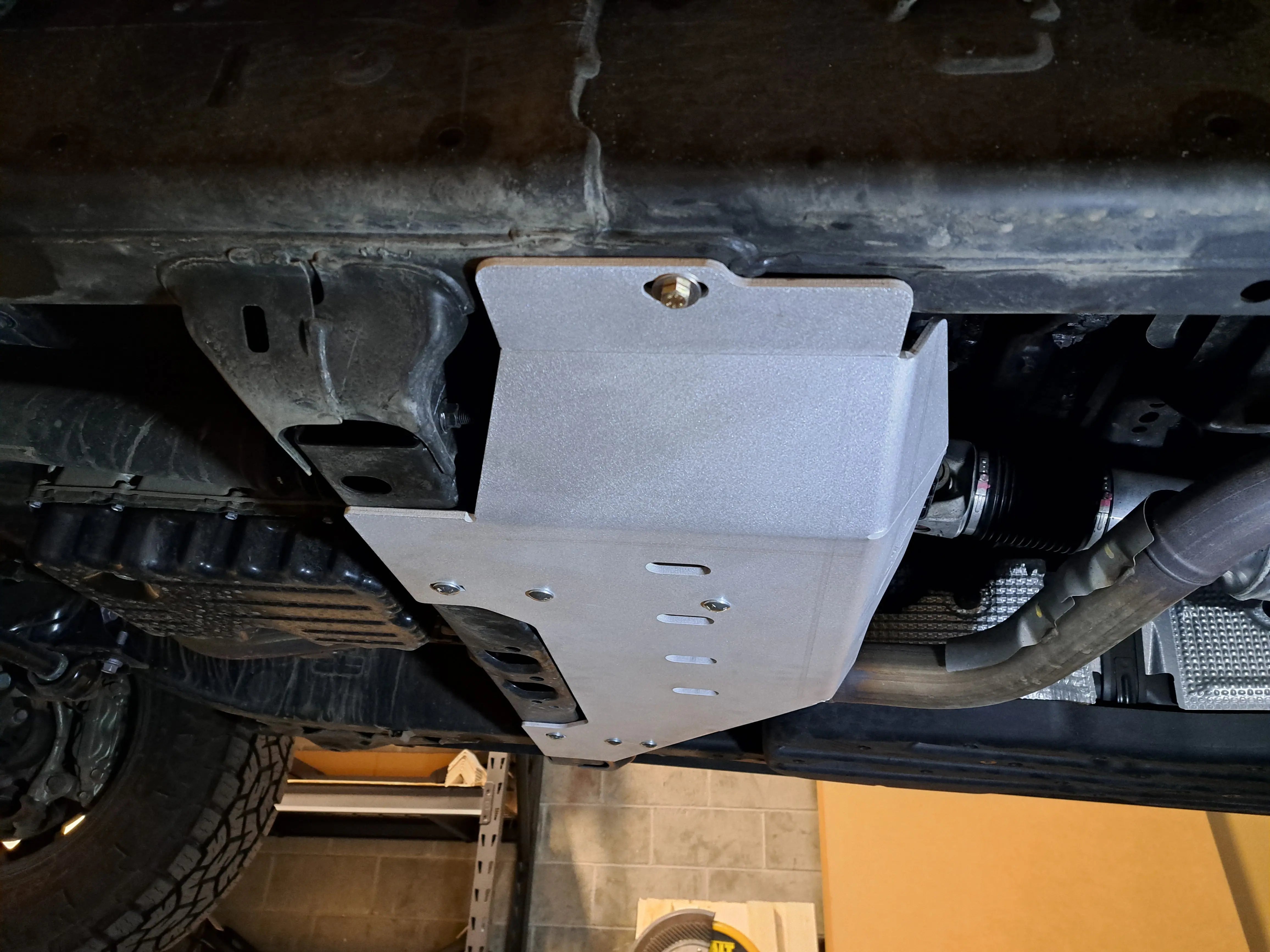 '24+ LAND CRUISER 250 Transfer Case Skid Plate *Hybrid OK EXPEDITION