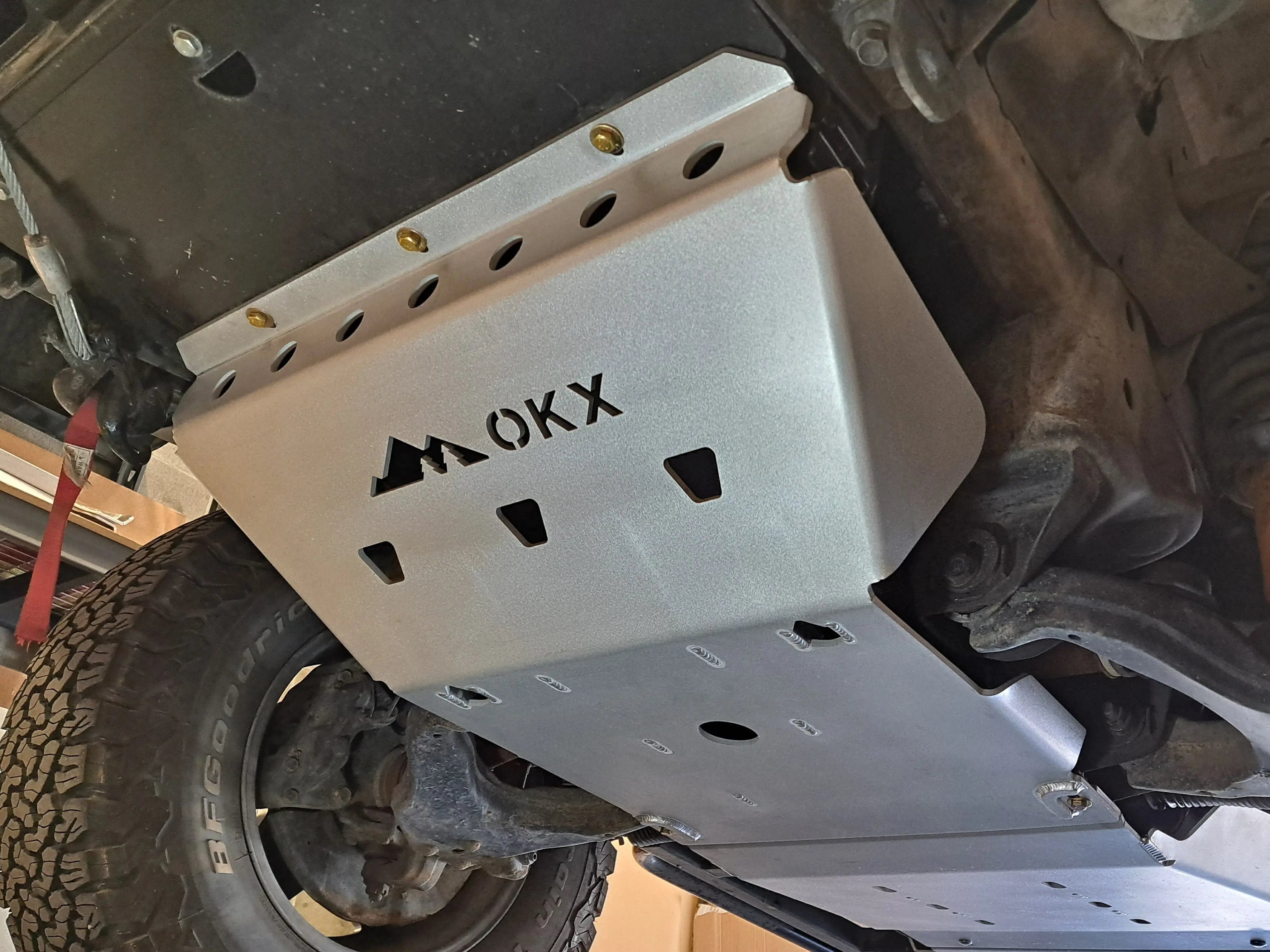 '96-'02 4RUNNER Engine Skid Plate OK EXPEDITION