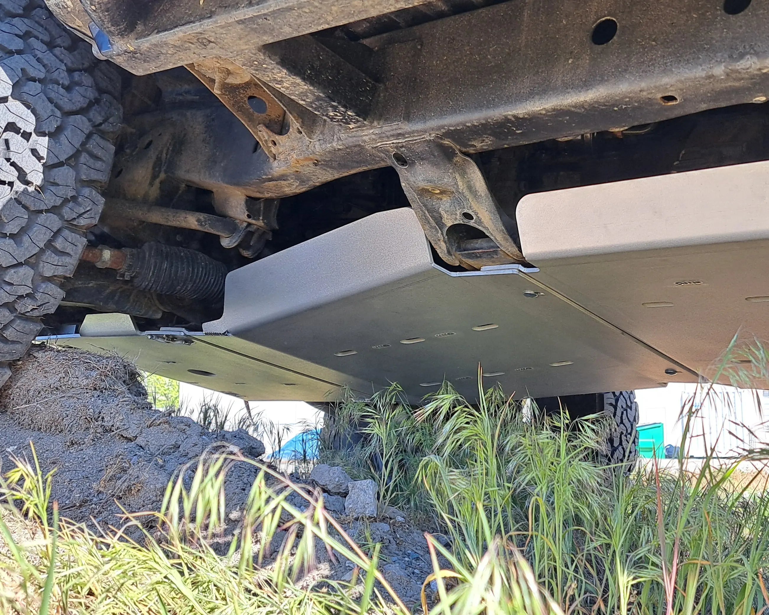 '96-'02 4RUNNER Transmission Skid Plate OK EXPEDITION